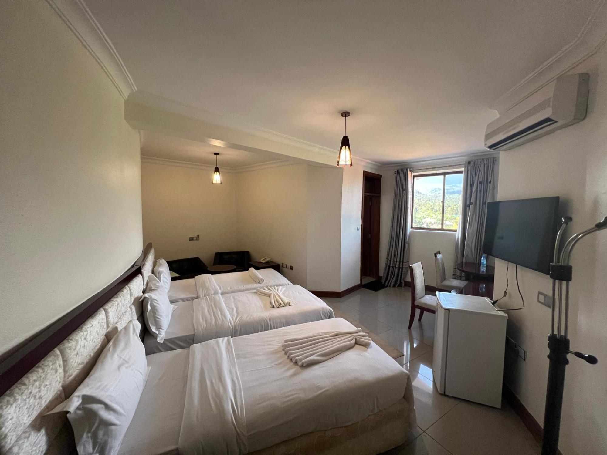 Nejobugg Palace Hotel Nkoanrua Luaran gambar