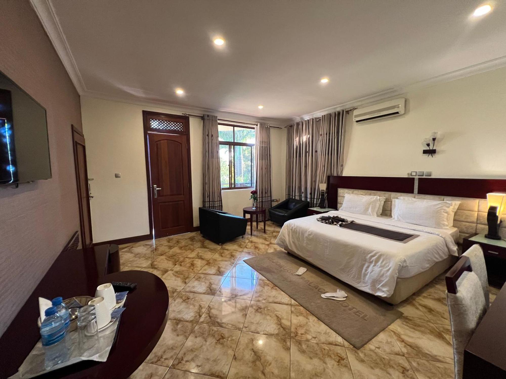 Nejobugg Palace Hotel Nkoanrua Luaran gambar